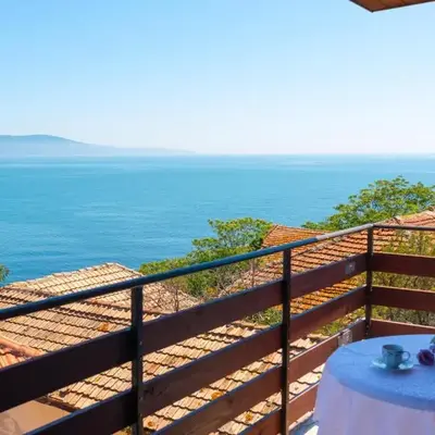 Royal Blue Apartments with Sea View in Old Nessebar