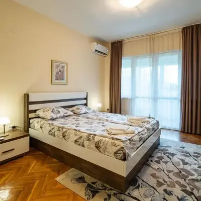 Primorski 2bdrm Central Apartment