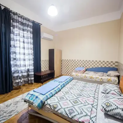 The Square - Old Flat with 2 bedrooms