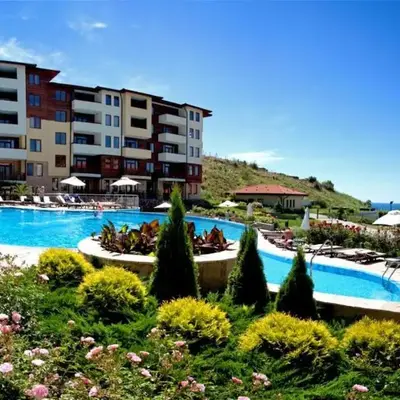 Garden of Eden Sea and Pool View