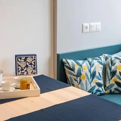 Modern & Stylish Sea Apartment with Parking