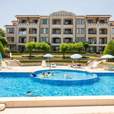 Apartment in Paradise View complex