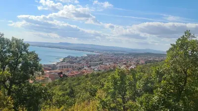 a view of a city and a body of water at Apartament w Bułgarii in Sveti Vlas