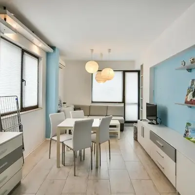 Central gem for 2 next to beach
