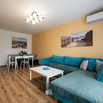 Luxury apartment with sea view