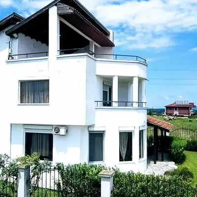 Вила Алба