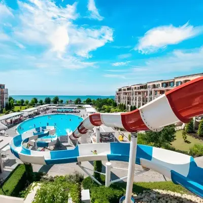 Premier Fort Beach Apartment with Pool & Sea View