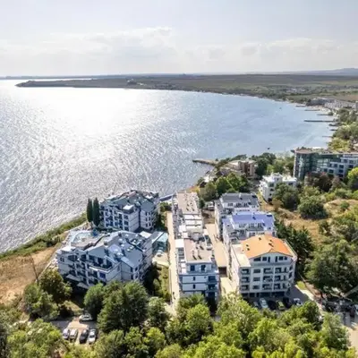 Двустаен апартамент с морска панорама в Blue Bay Palace