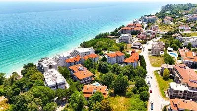 an aerial view of a resort next to the ocean at Апартаменти Бяла Клиф - Byala Cliff Apartments in Byala