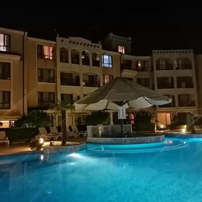 Paradise Bay D8 Apartment