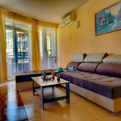 Central Plaza Apartment