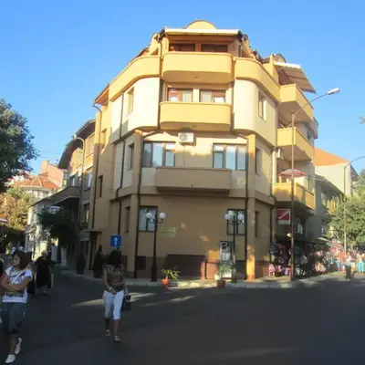 Hristovi Apartments & Studios