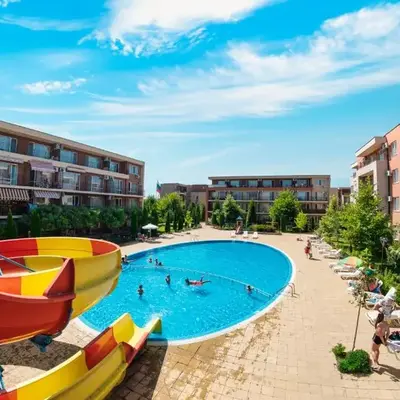 Holiday and Orchid Fort Noks Apartments