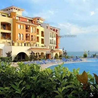 Art studio Marina Cape-private host