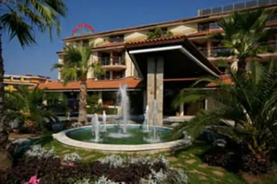 a water fountain in front of a building at Апартамент Лагуна Aйланд in Sozopol