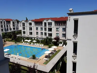 an aerial view of a hotel with a swimming pool at Апартамент Rose в местност Каваци, Созопол in Sozopol