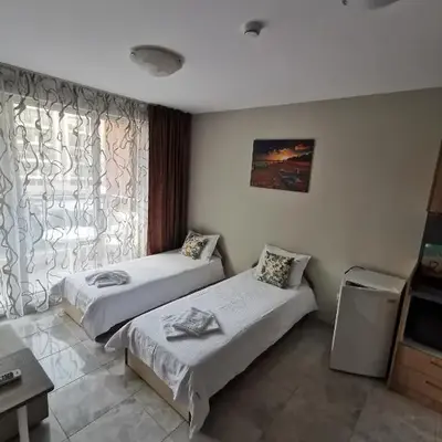 Admiral Plaza Sunrise Apartments C13