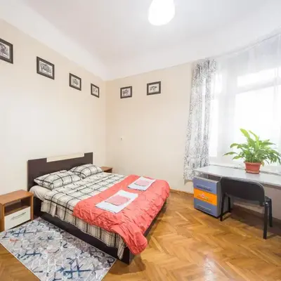Summer Square - 2 bedrooms Retro Flat with great location