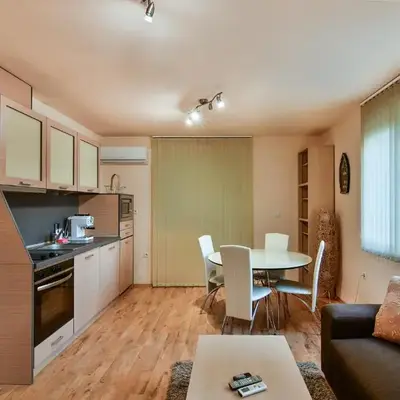 Budget 1BR flat downtown Varna